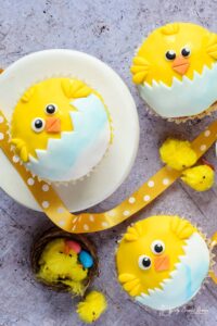 30 Cute Easter Cupcakes