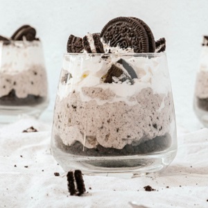 Oreo Mousse Featured Image 1536x1024 1