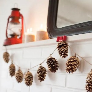 DIY Gold Leafed Pine Cones 0055