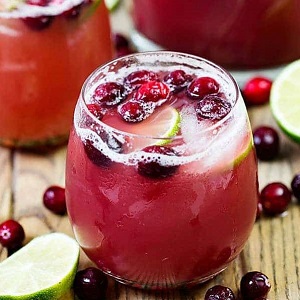 Cranberry Pineapple Punch Easy Cocktail Recipe Real Housemoms