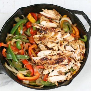 Chicken fajitas onions and peppers 500x375 1
