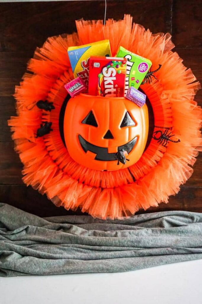 halloween candy wreath 1 1