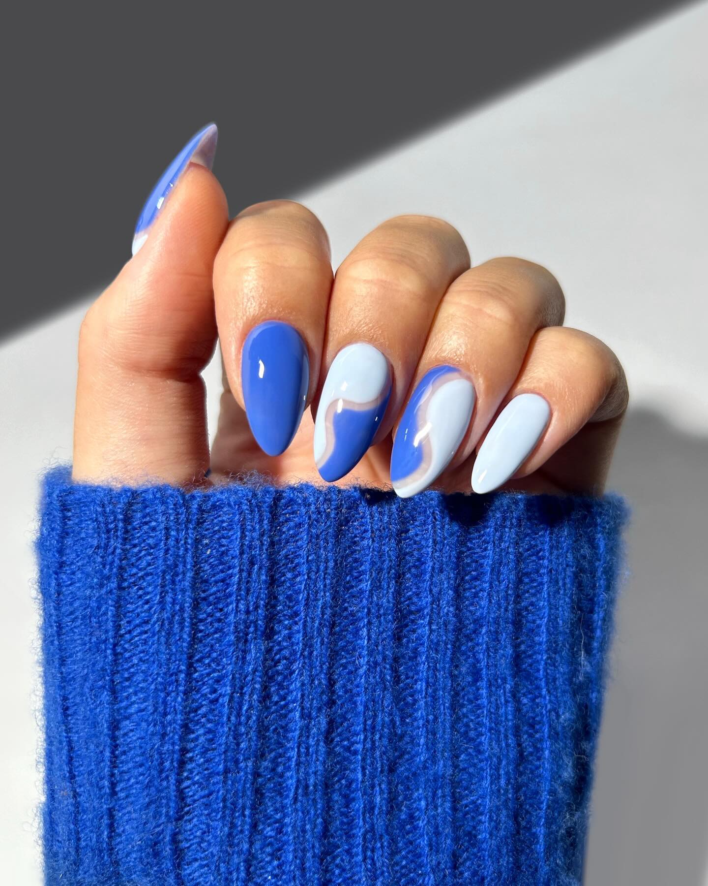 21 Aesthetic Stylish Blue Nails - Sparkling Boy Ideas