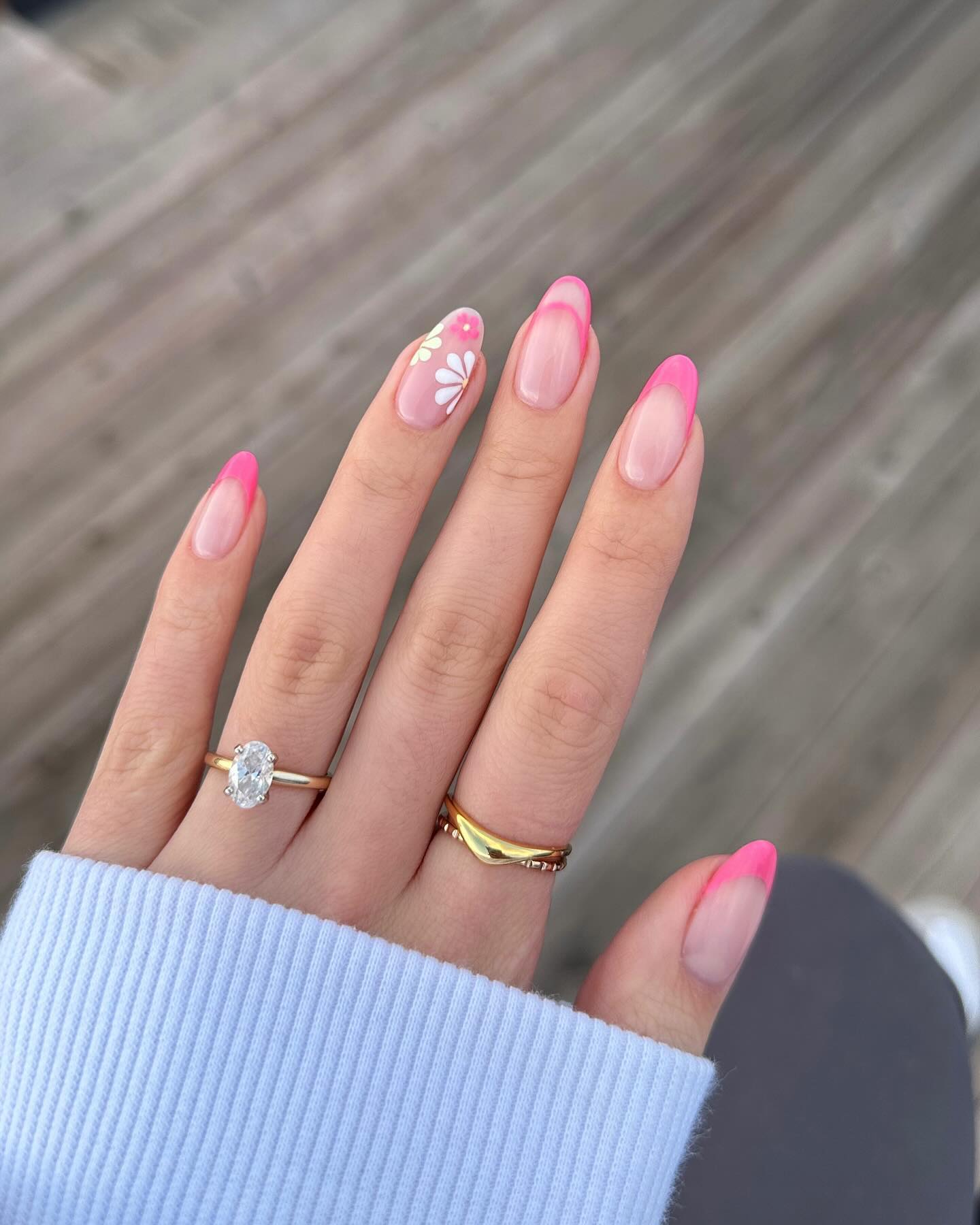 21 Simple Cute Spring French Tip Nails - Sparkling Boy Ideas