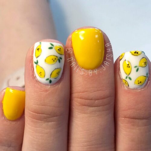 31 Summer Lemon Nails - Sparkling Boy Ideas
