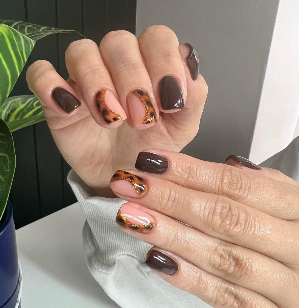 Explore stunning autumn nail designs with the best fall nail colors and nail art ideas. Get inspired by the latest trends in fall nail designs.