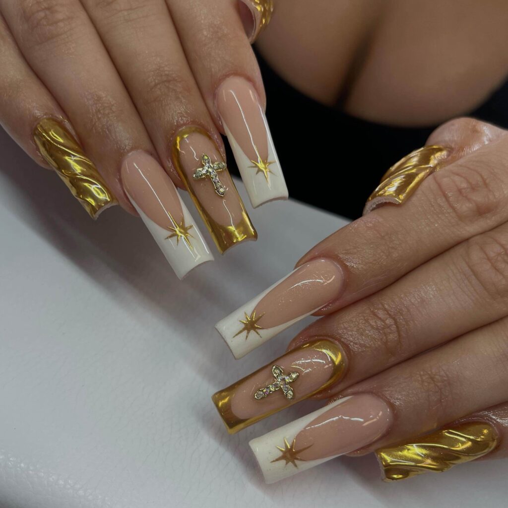 Discover the latest trends and ideas for chrome nails, including chrome nail designs, chrome nail art, and inspiration for all seasons and occasions.