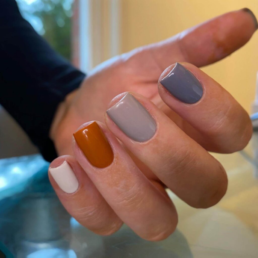 Discover the latest autumn nails trends with creative fall nail art, autumn nail designs, and the best fall nail colors for a stylish season.