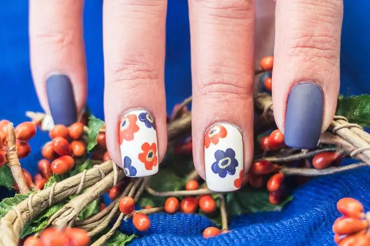 Explore the latest fall nail art trends with beautiful autumn nails and fall nail designs. Discover the best fall nail colors and popular nail colors for fall.