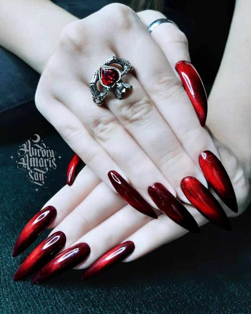 horror nails featuring creepy Halloween nails, zombie nails, and horror movie themed nails with eerie details.