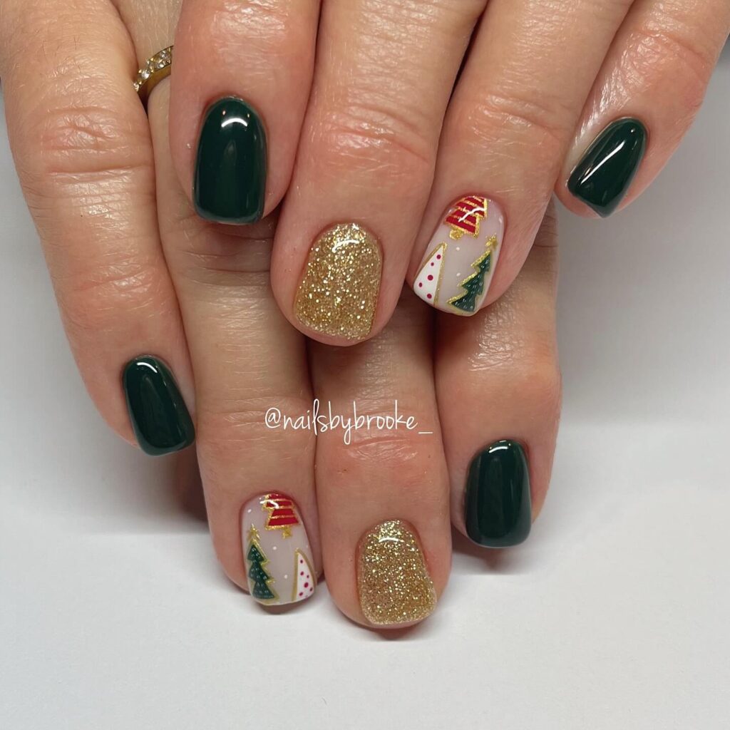 Christmas nail designs featuring snowflakes, reindeer nails, and Christmas tree nail art, perfect for the holiday season.