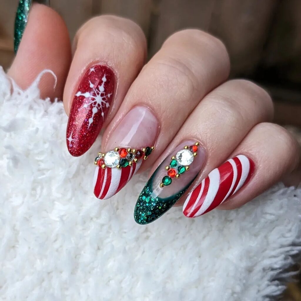 Elegant red and green Christmas nails perfect for winter season