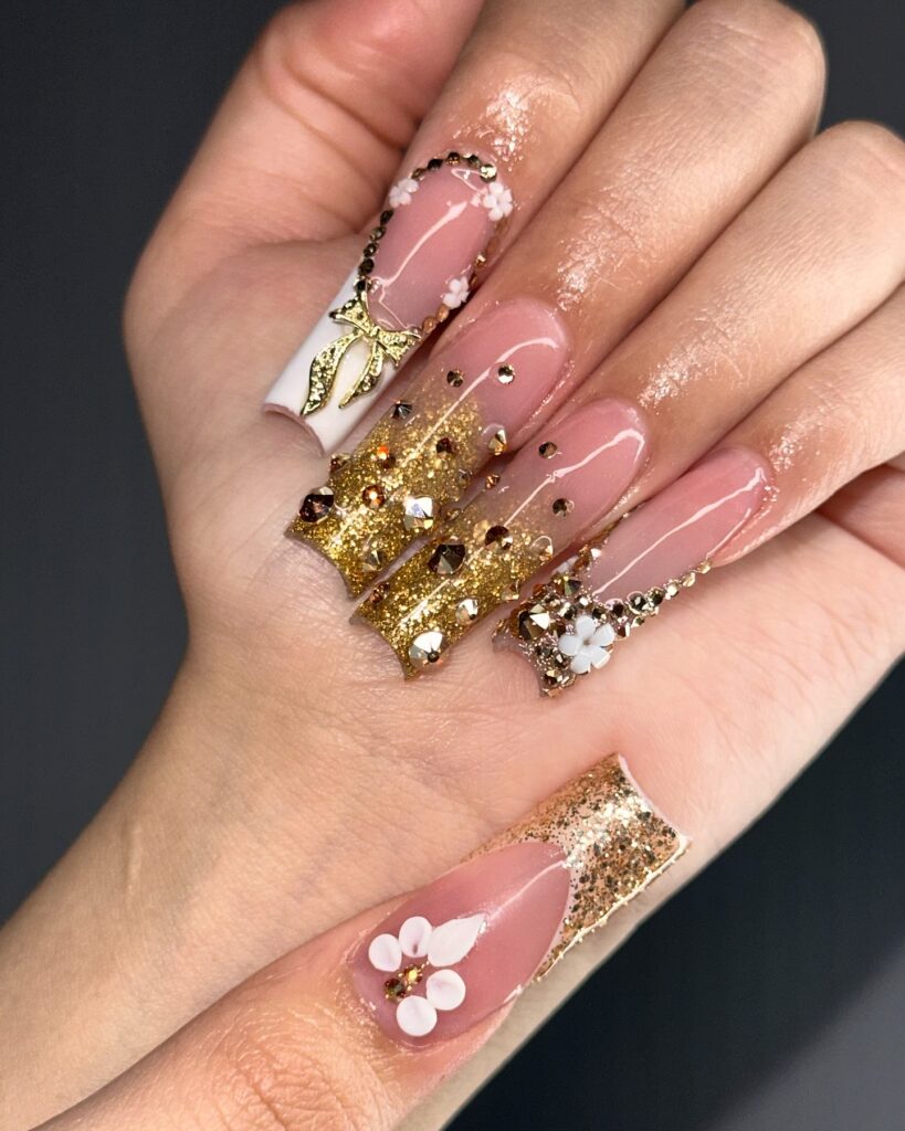 Shine with Swarovski nails! From subtle nude designs to bold blue and pink rhinestones, explore dazzling nail art perfect for every occasion and style.