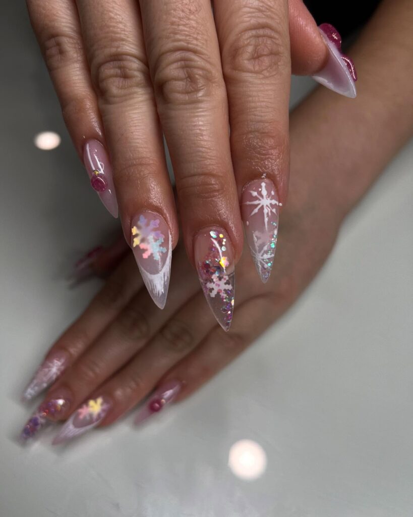 Shine with Swarovski nails! From subtle nude designs to bold blue and pink rhinestones, explore dazzling nail art perfect for every occasion and style.