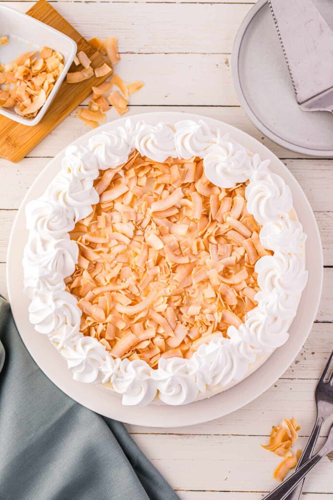 best no bake cheesecake with a creamy filling and buttery crust. Perfect for summer desserts, holidays, and easy no bake treats.