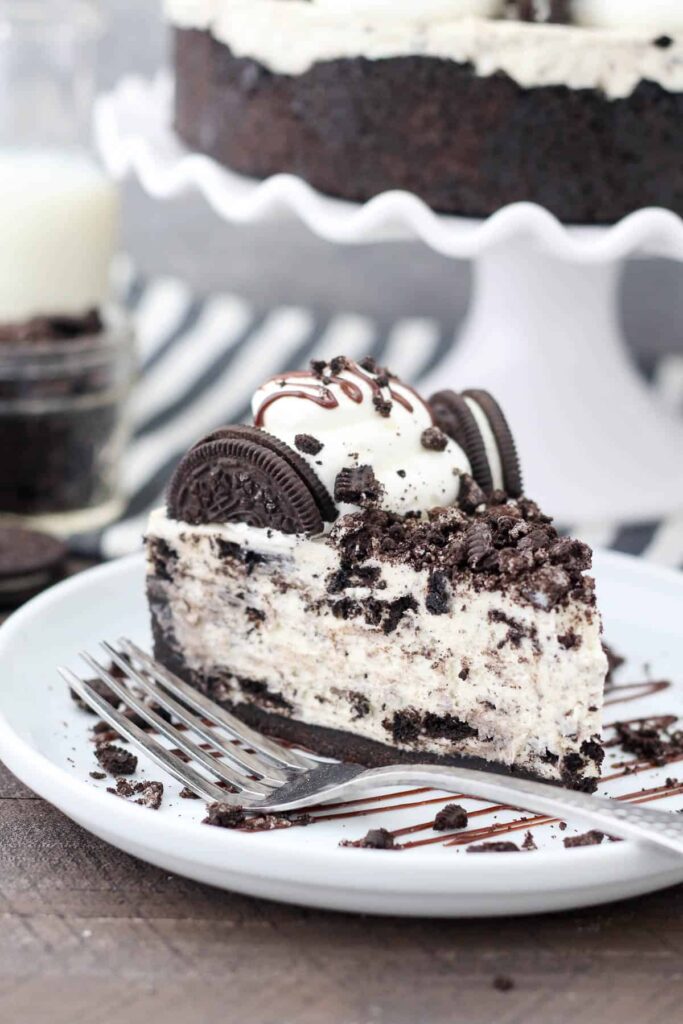 best no bake cheesecake with a creamy filling and buttery crust. Perfect for summer desserts, holidays, and easy no bake treats.
