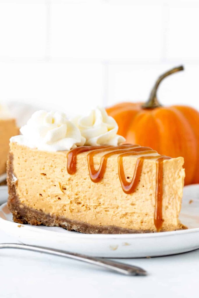 best no bake cheesecake with a creamy filling and buttery crust. Perfect for summer desserts, holidays, and easy no bake treats.